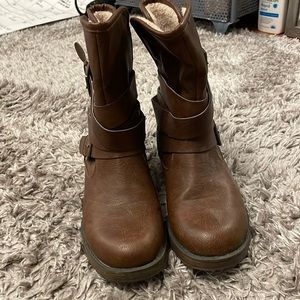 Brown boots